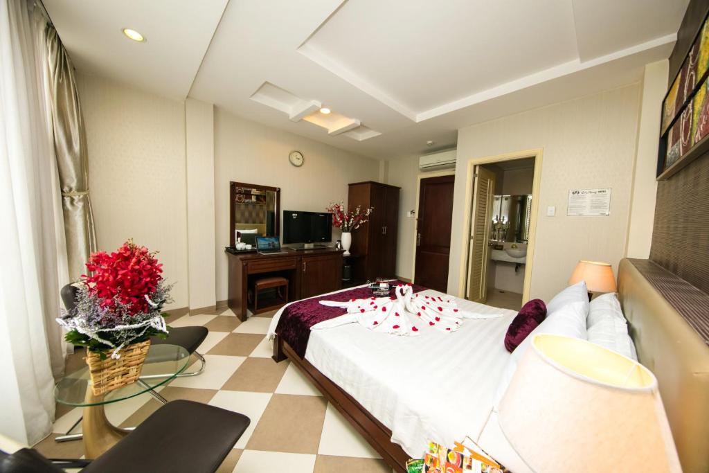 Quy Hung Hotel Central