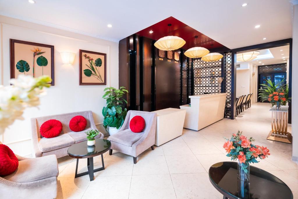 Hanoi Center Silk Charming Hotel & Travel
