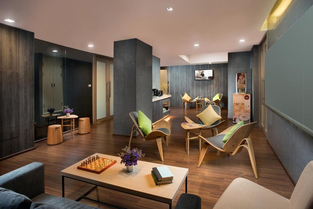 Executive One-Bedroom Apartment by Somerset Ekamai Bangkok
