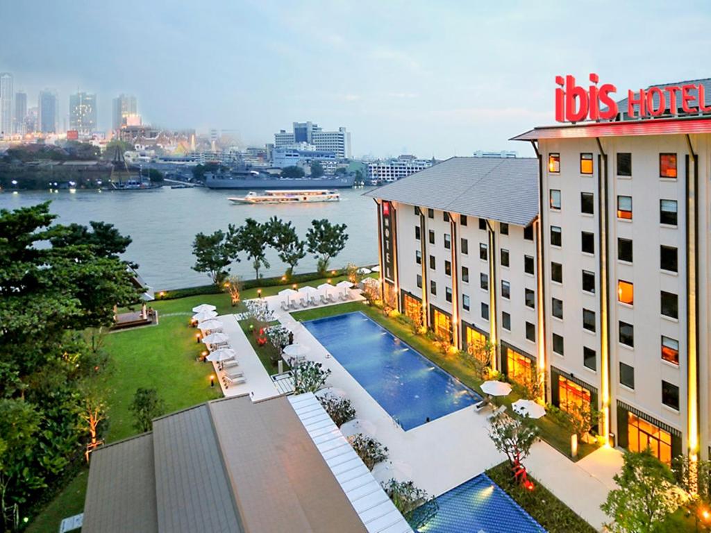 Ibis Bangkok Riverside